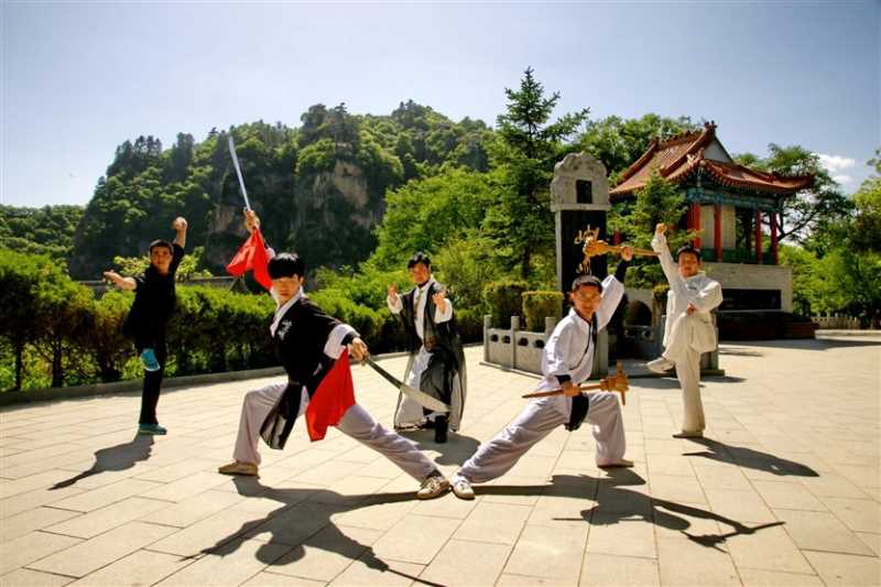 《崆峒武术》-甘肃平凉崆峒山+徐振华+13993350918 (1).JPG
