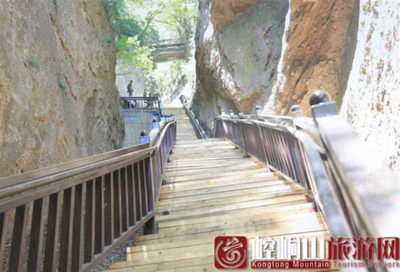 http://www.kongtongtour.com/uploadfile/2016/0618/20160618051551906.jpg