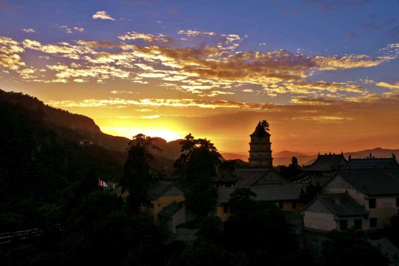 禅院夕照