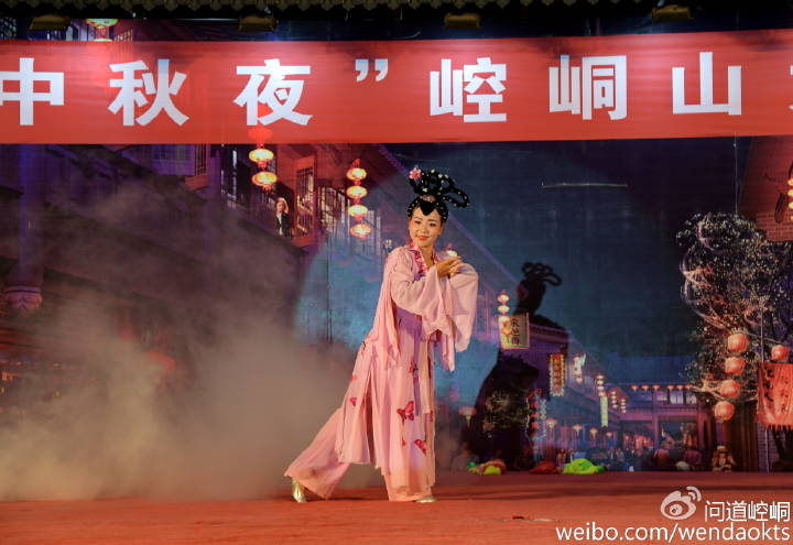 http://ww3.sinaimg.cn/wap720/7d9154e4jw1f7u3sgyin9j21kw134qjc.jpg