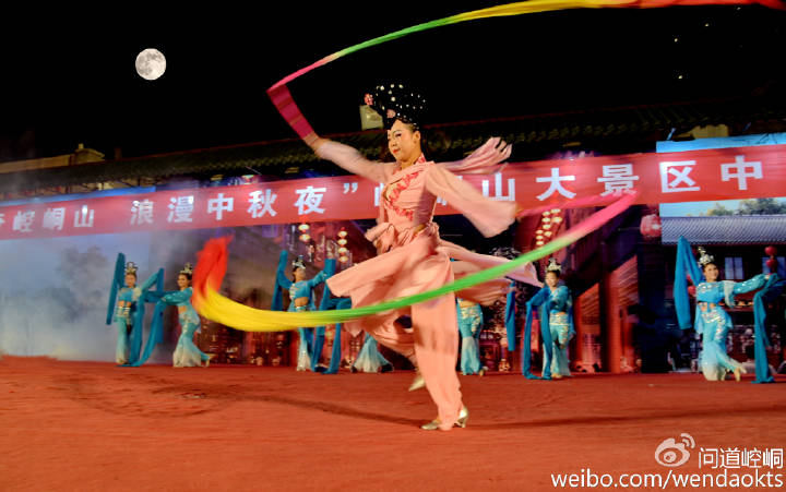 http://ww4.sinaimg.cn/wap720/7d9154e4jw1f7u3sqaqutj21kw0zn1ep.jpg