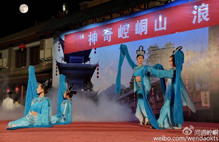 http://ww1.sinaimg.cn/wap720/7d9154e4jw1f7u3sqyyh9j21kw10stzf.jpg