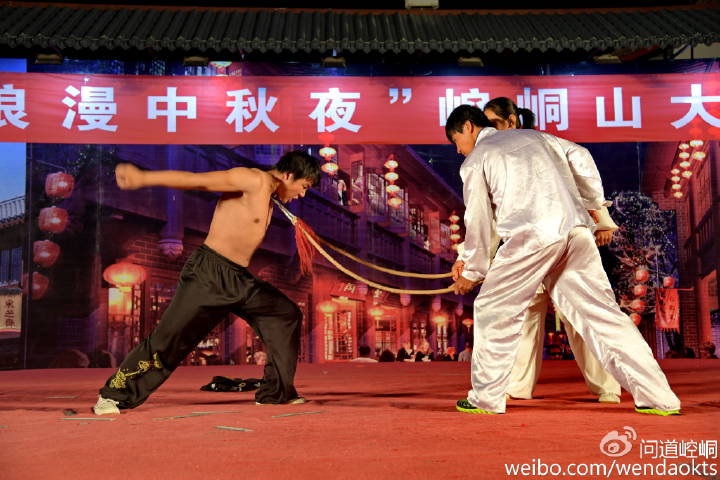 http://ww3.sinaimg.cn/wap720/7d9154e4jw1f7u3smt53lj21kw11x4ir.jpg