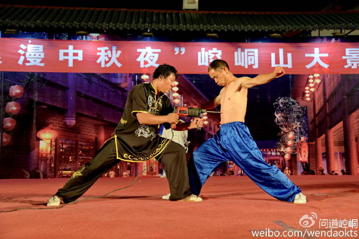 http://ww4.sinaimg.cn/wap720/7d9154e4jw1f7u3sn1civj21kw11xtti.jpg