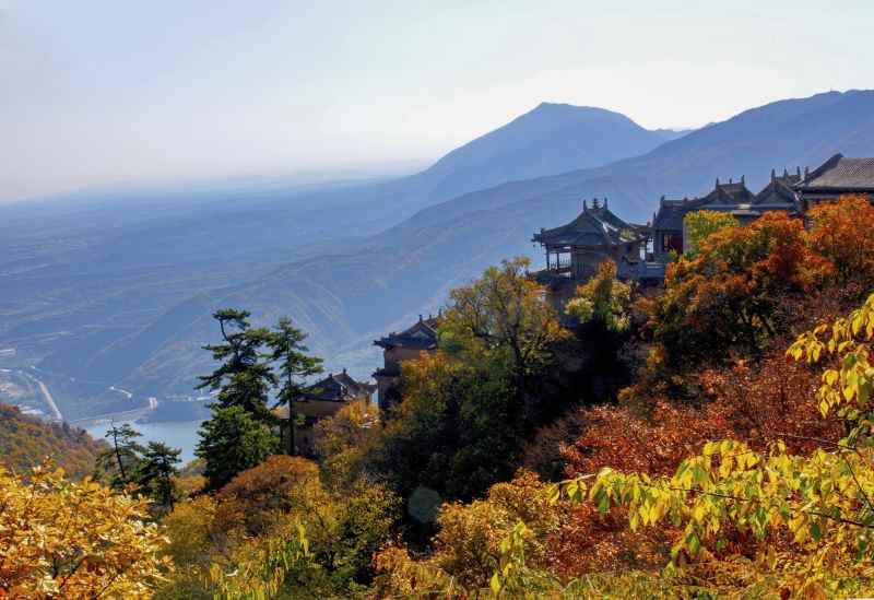 金秋雷声峰