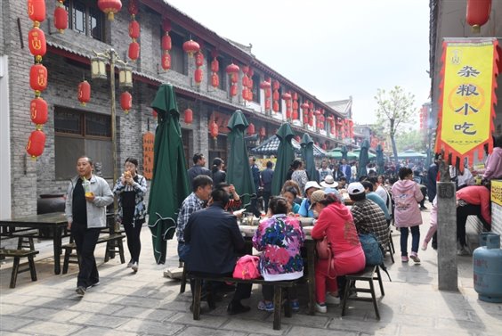 E:古镇小吃一条街DSC_2512.jpg