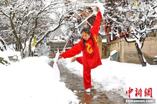 http://i2.chinanews.com/simg/hd/2017/03/15/200x133_8795d5f9f5c64a6ba5c2224cb700838f.jpg