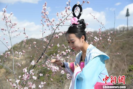 http://i2.chinanews.com/simg/2017/170415/65906840.jpg