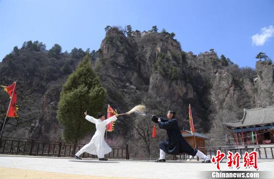 http://i2.chinanews.com/simg/2017/170415/65906890.jpg