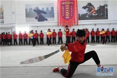 http://f10.baidu.com/it/u=4205621940,1604248100&fm=170&s=DD104B990A1022D2D6000CA40300E022&w=400&h=266&img.JPG&access=215967316