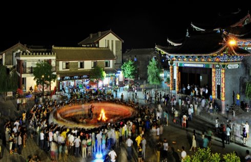 C:UsersAdministratorDesktop新建文件夹《崆峒古镇夏夜》赵晓君.jpg