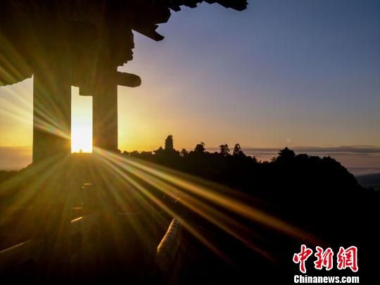http://www.gs.chinanews.com/news/2017/06-06/U5P2T1D289758F11DT20170606222749.jpg